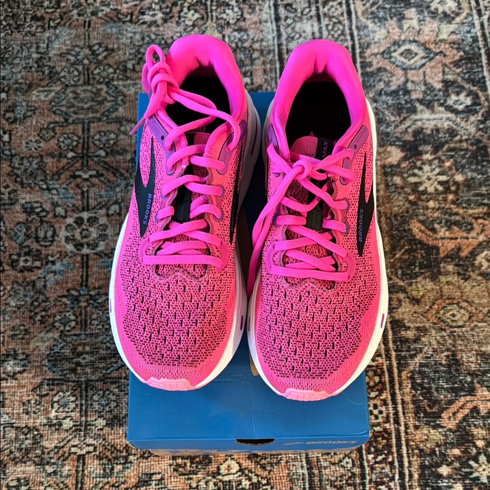 Women's Pink Athletic Shoes